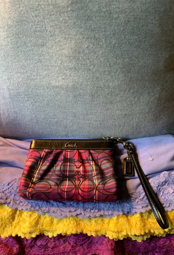 Coach Purple & Pink Multi-Color Nylon Glitter SIG Leather Trim Zip Wristlet - Picture 5 of 10