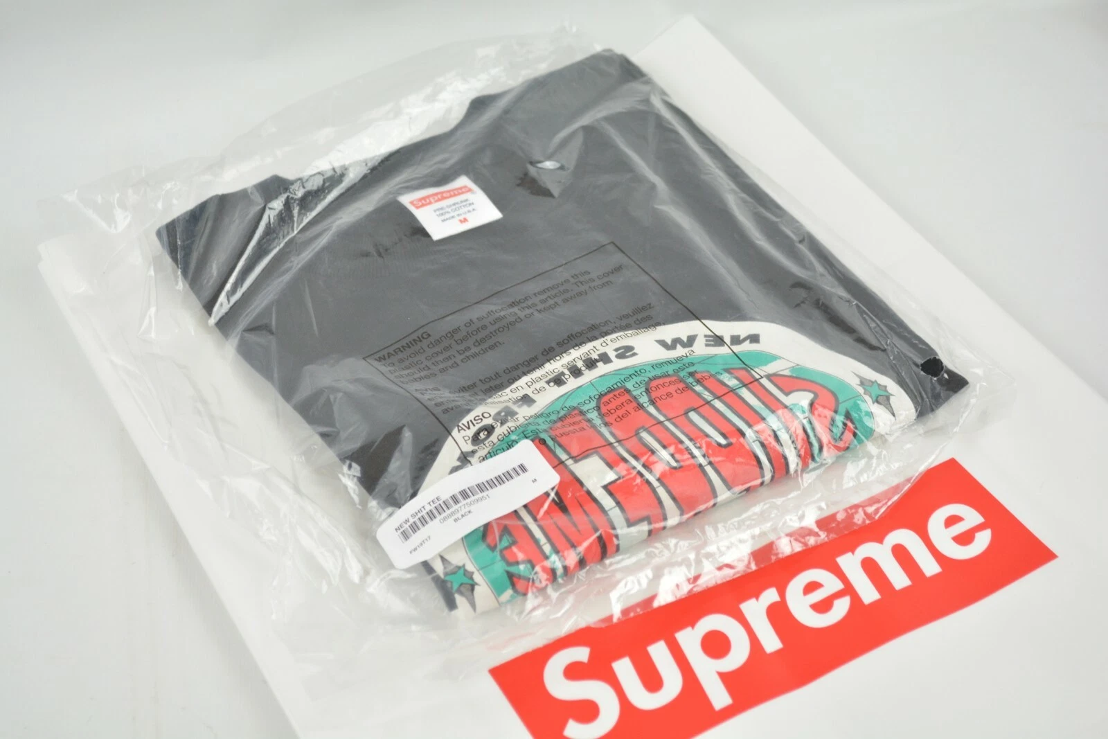 Tee shirt noir Supreme neuf Sh*T MEDIUM FW19 EN MAIN