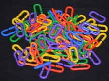 100pcs PLASTIC C CLIPS HOOK CHAIN C LINKS SUGAR GLIDER RAT PARROT BIRD TOY PART