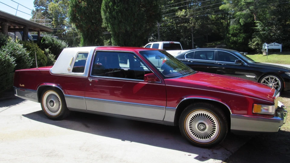 1990 Cadillac DeVille  - Image 3 of 4