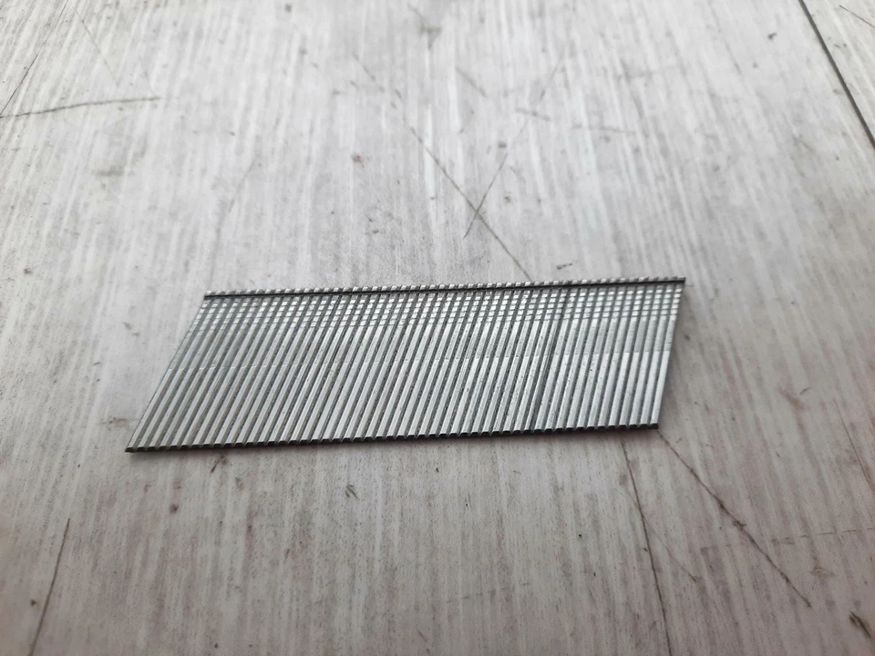 Tacwise 16G 32 mm chiodi finiti angolati MERCE DI SERIE B - Immagine 3 di 3