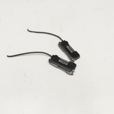 Keyence FS-V31P Fiber Optic Amplifier 12-24VDC 5'' Leads Lot Of 2
