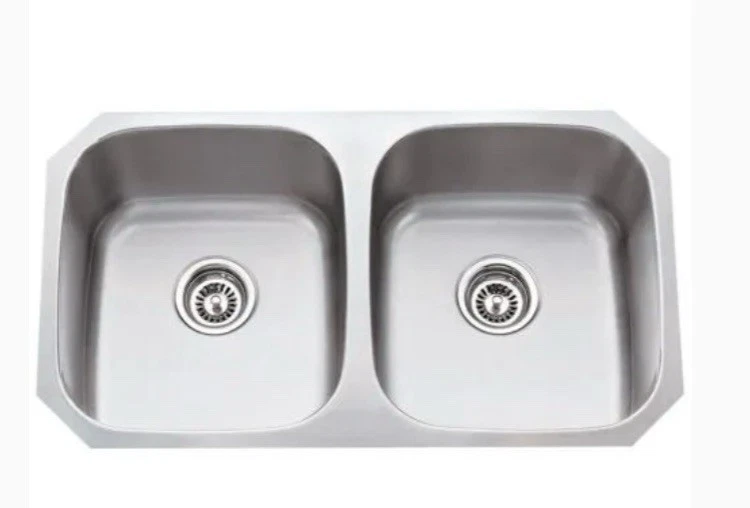 Fregadero de acero inoxidable Undermount 32-1/4" L x 18-1/2" W x 9" D Foto 3 de 4