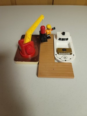 Wooden Railway Boat Dock Crane 2 Magnetic Cargo Pieces & Brio dock worker Figure