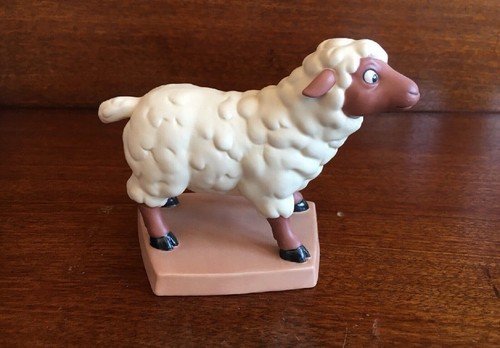 WDCC Disney Beauty And The Beast, “Curious Companion”, Sheep - Picture 1 of 4