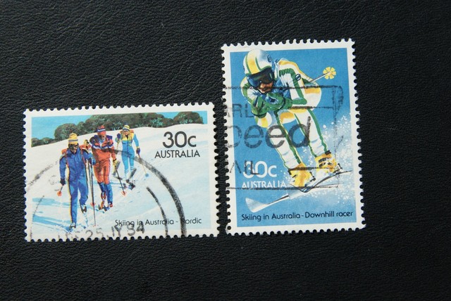 Australien 1984 Skifahren in Australien (2 Marken gestempelt) Australien 1984 Skifahren in Australien (2 Marken gestempelt)