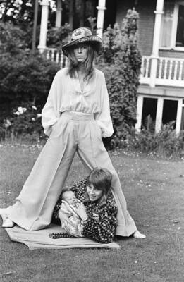 David Bowie pop star song writer whose wife Angie three weeks ago - Old Photo 1