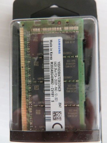 Samsung 128GB (2x64GB) 2Rx4 PC4-2933Y-RA2 SERVER Memory M393A8G40MB2-CVF - Photo 3/3