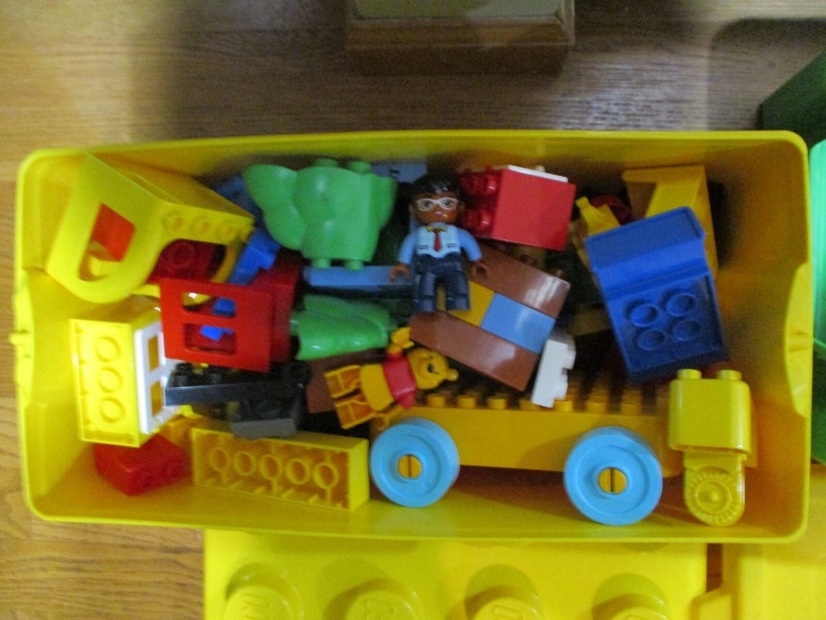 Lego Duplo HUGE MIXED LOT 9.8 Lbs building bricks blocks Pieces