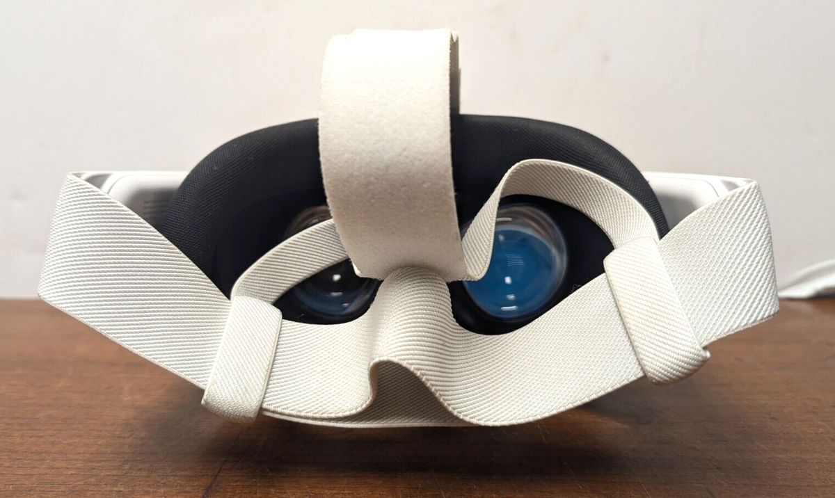 Meta Quest 3S 128GB Standalone VR Headset & Controllers | eBay