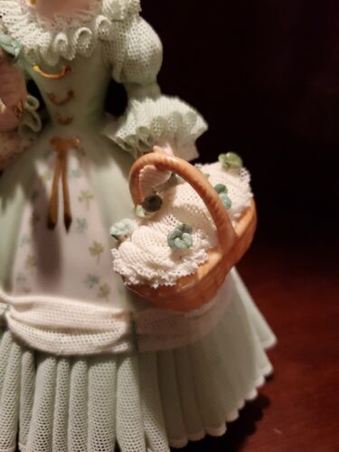 IRISH DRESDEN PORCELAIN LACE FIGURINE "SHAMROCKS FOR SALE"-IOB - Picture 7 of 11