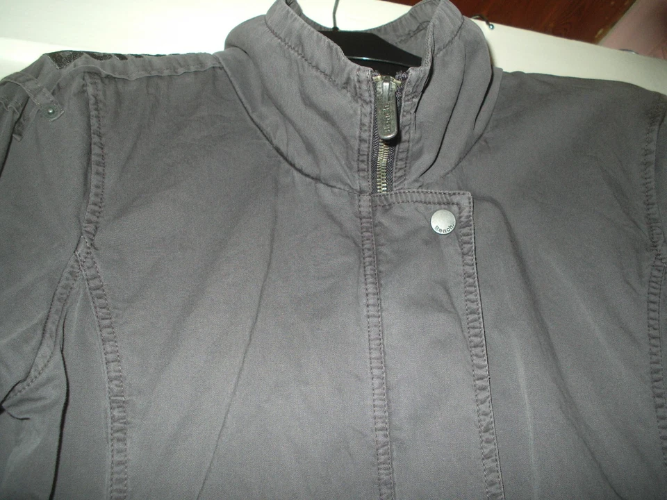 Sommerjacke / Jacke von BENCH Gr.M Doppelnähte viele schöne Details Farbe mauve - Bild 4 von 4