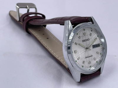 Seiko Automatic Diver Style Herrenuhr whitekDial, Day Date, 21 Jewels