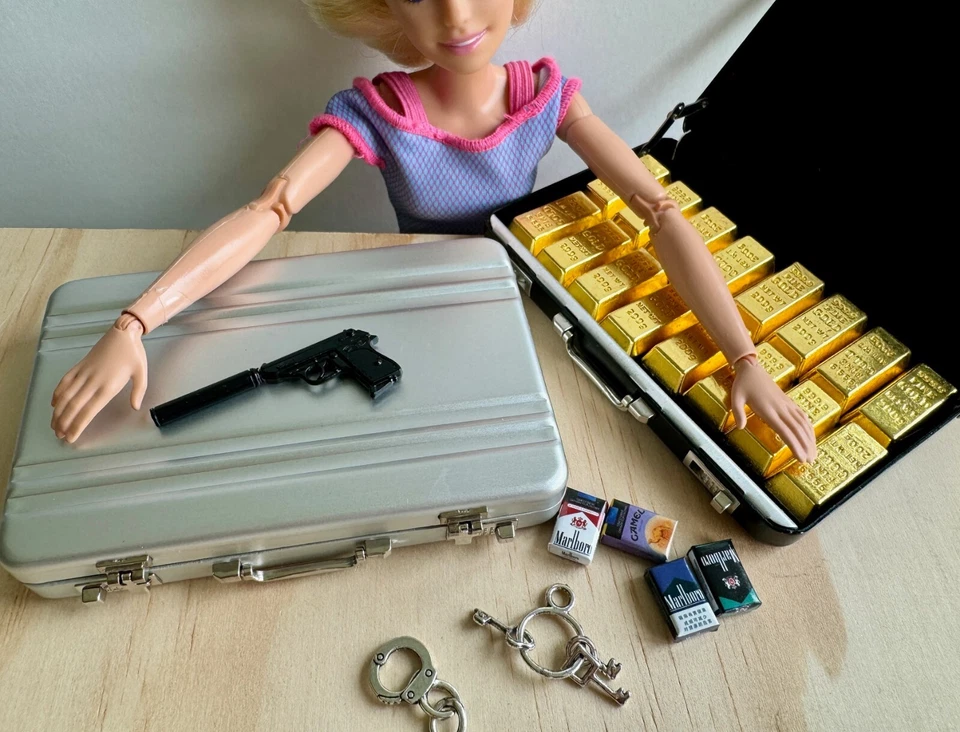 1:6 miniature Suitcase gold bars cash pistol cigarette handcuff gun Money bills - Image 2 of 4