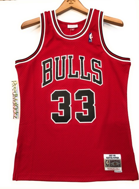gold bulls jersey