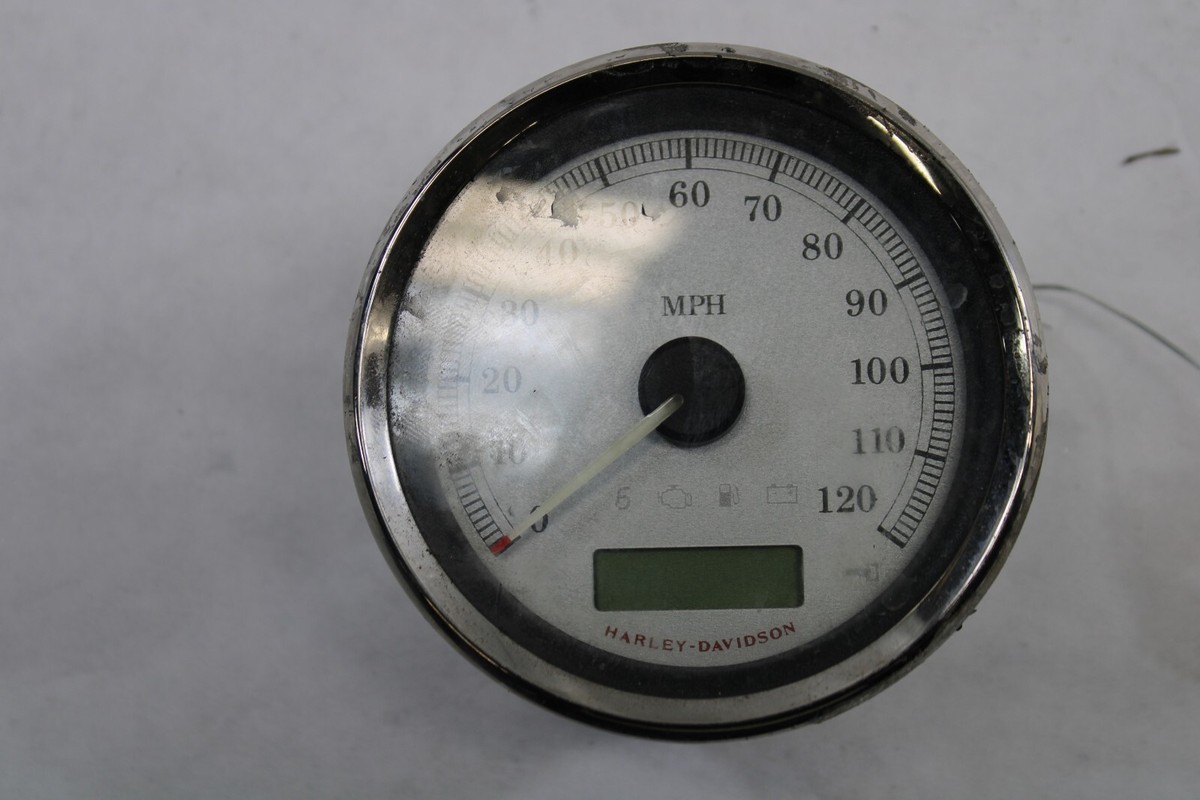 。 Speedometer Silver Face 67261-04 on part 67457-04 Harley