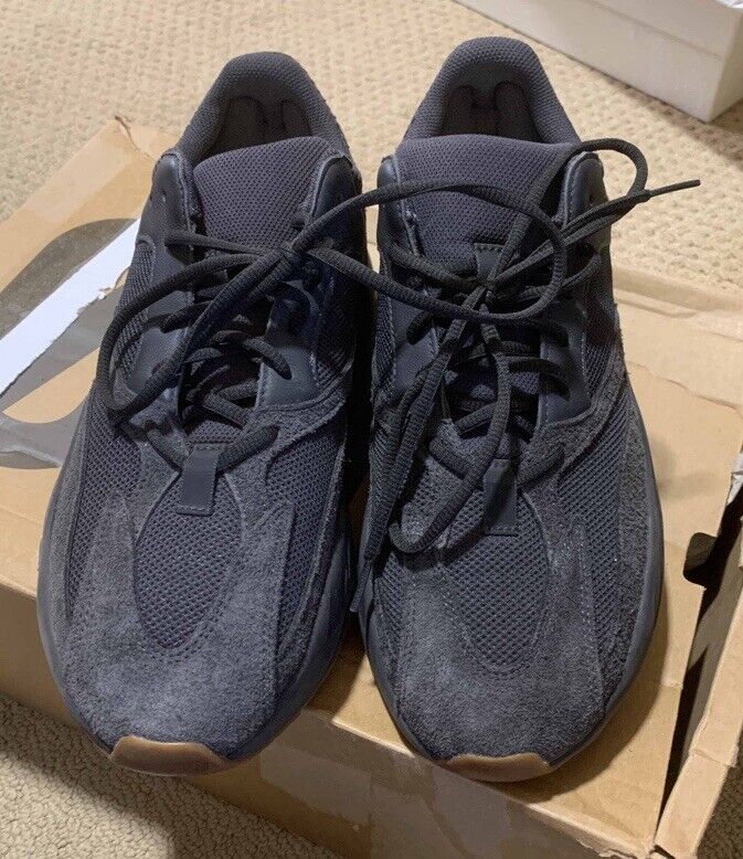 Adidas Yeezy Boost 700 'Utility Black' FV5304 Men's Size 12 Adidas Yeezy Boost 700 'Utility Black' FV5304 Men's Size 12