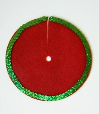 Miniature Dollhouse CHRISTMAS VILLAGE ~ Mini 4" Diameter Sisal Tree Skirt RED