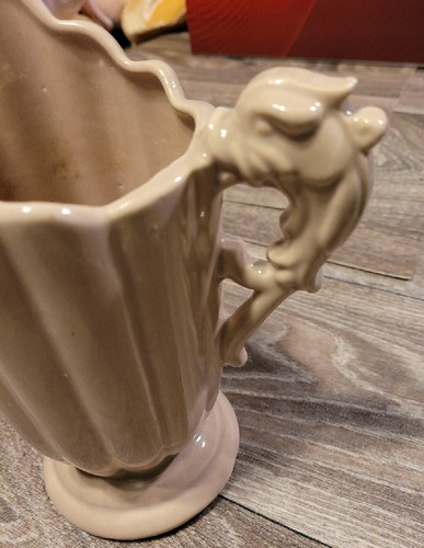 Krugvase Drachengriff Shawnee Keramik Vintage hellbraun 8" #828 Made in USA
