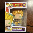 Funko Pop! Vinyl: Dragon Ball-Super Saiyan Son Goku #2305 (Mini) (Glow) (Chase)
