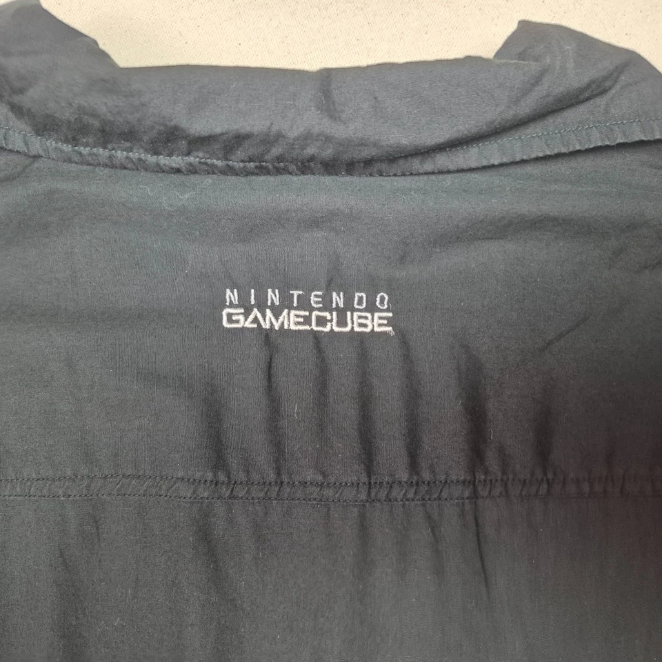 Camisa negra abotonada Nintendo GameCube Final Fantasy Crystal Chronicles de colección talla L Foto 4 de 4