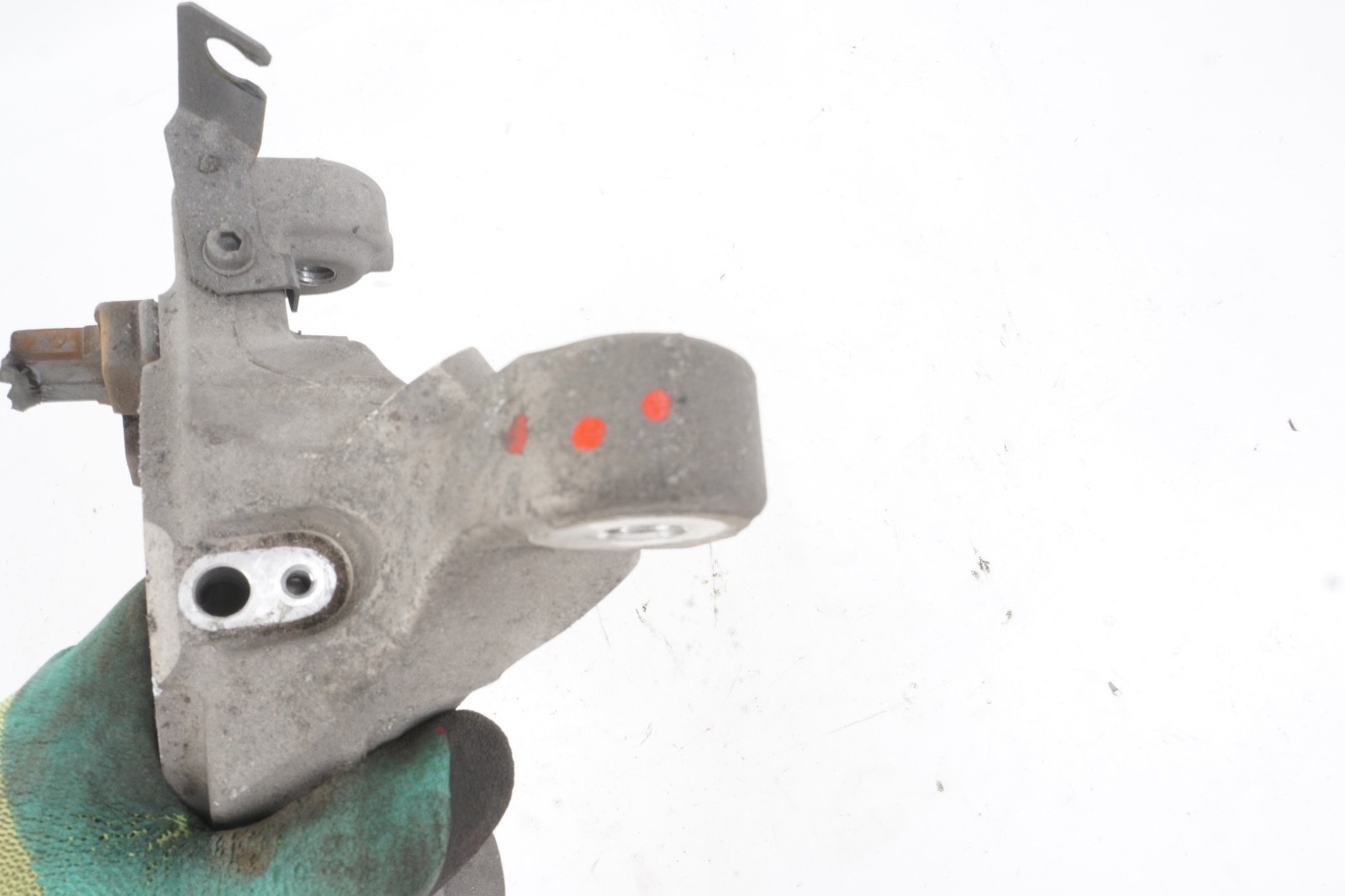 2014 - 2019 MASERATI GHIBLI S Q4 AWD LEFT DRIVER REAR SPINDLE KNUCKLE HUB OEM