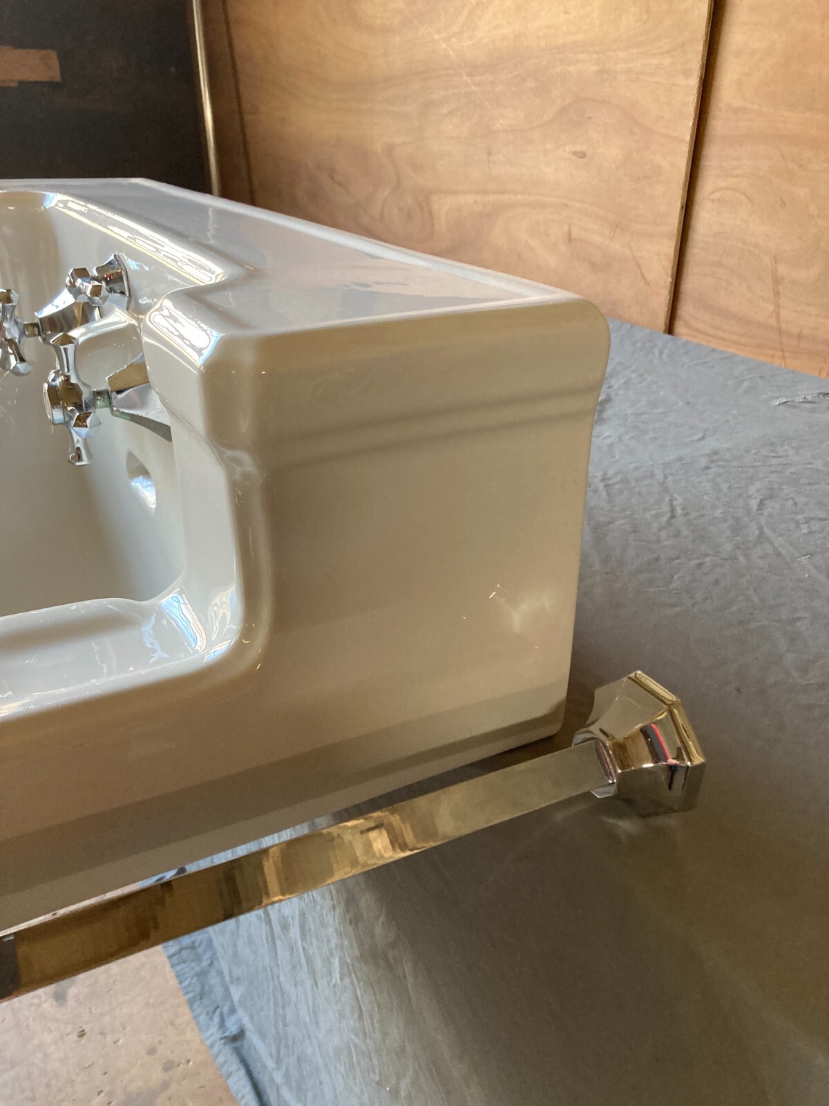 Vtg Mid Century White Bath Wall Sink Chrome legs Towel Bars Old