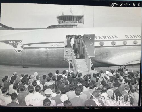 ORIG. NEG. 6 X 9¨ ARRIVAL OF MARIA FELIX TO JORGE NEGRETE'S FUNERAL 8 -12 -1953