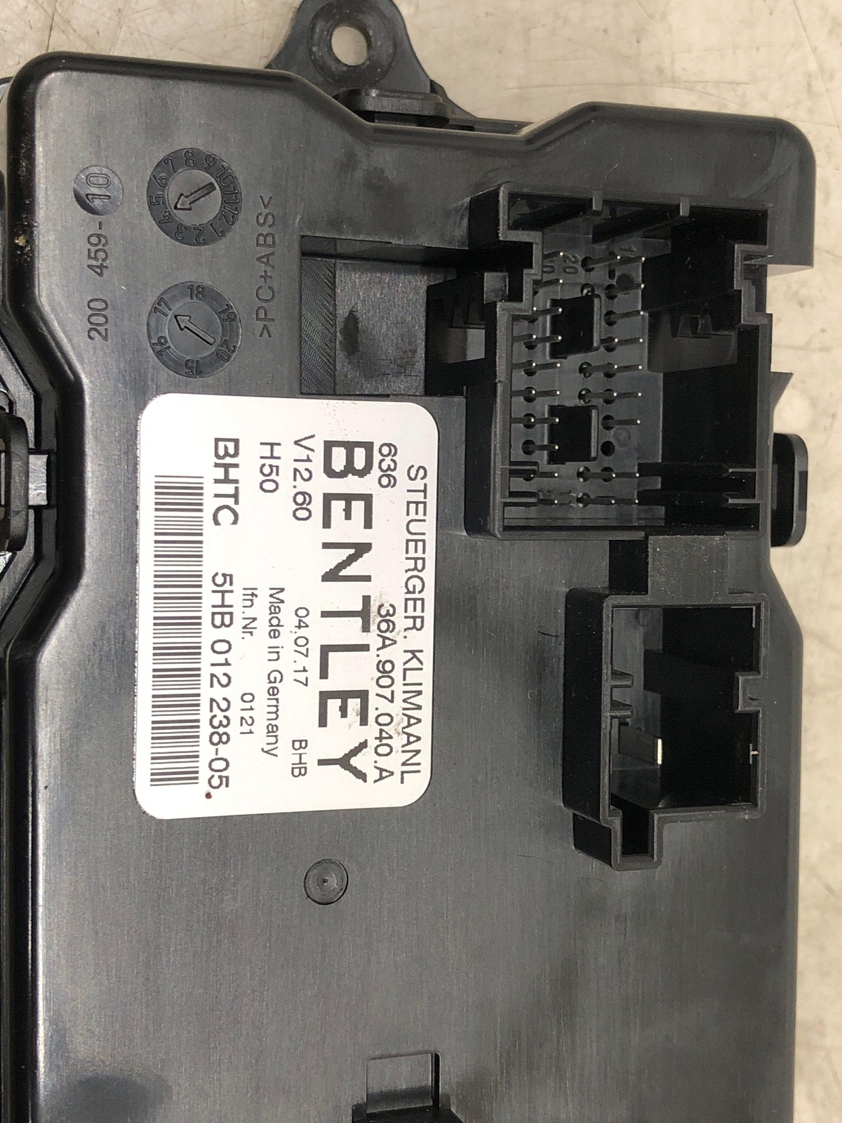 2016-2020 BENTLEY BENTAYGA A/C CLIMATE CONTROL MODULE UNIT 36A907040A OEM 2019