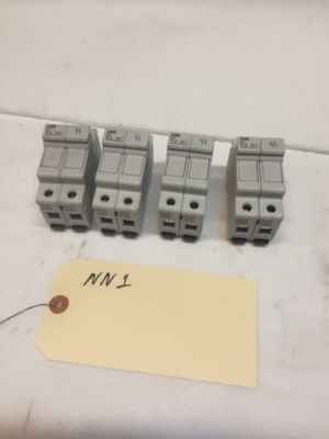 New Lot Of 4 ABB Fuse Holders DL16/17 30A 600V With Fuses Warranty Fast Shipping