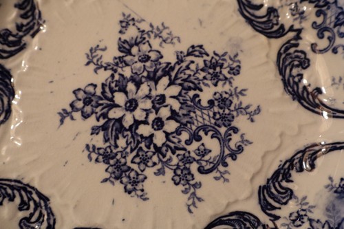 Antique Meissen Blue & White Antique German Porcelain Berry Bowl 9 3/4" - Picture 3 of 5