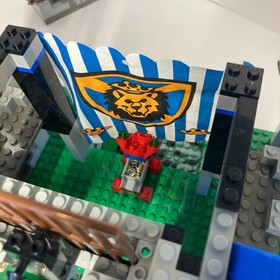 Lego King Leo's Castle 6091 Knight's Kingdom 100% Complete Set 529 Pieces 6098