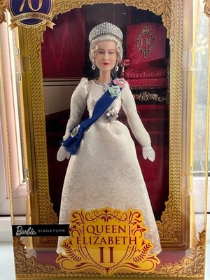 Barbie Queen Elizabeth II Platinum Jubilee - 70th Anniversary - Limited Edition