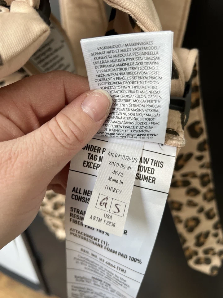 Portabebés Baby Bjorn beige estampado leopardo Foto 4 de 4