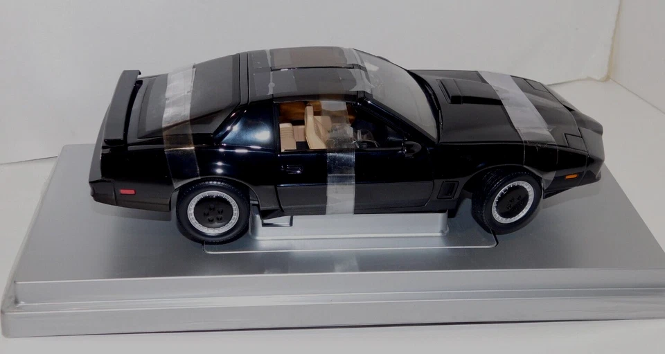 Knight Rider Kitt 1985 Hasselhoff Pontiac Trans-Am Ertl 33844 1/18 Foto 4 de 4