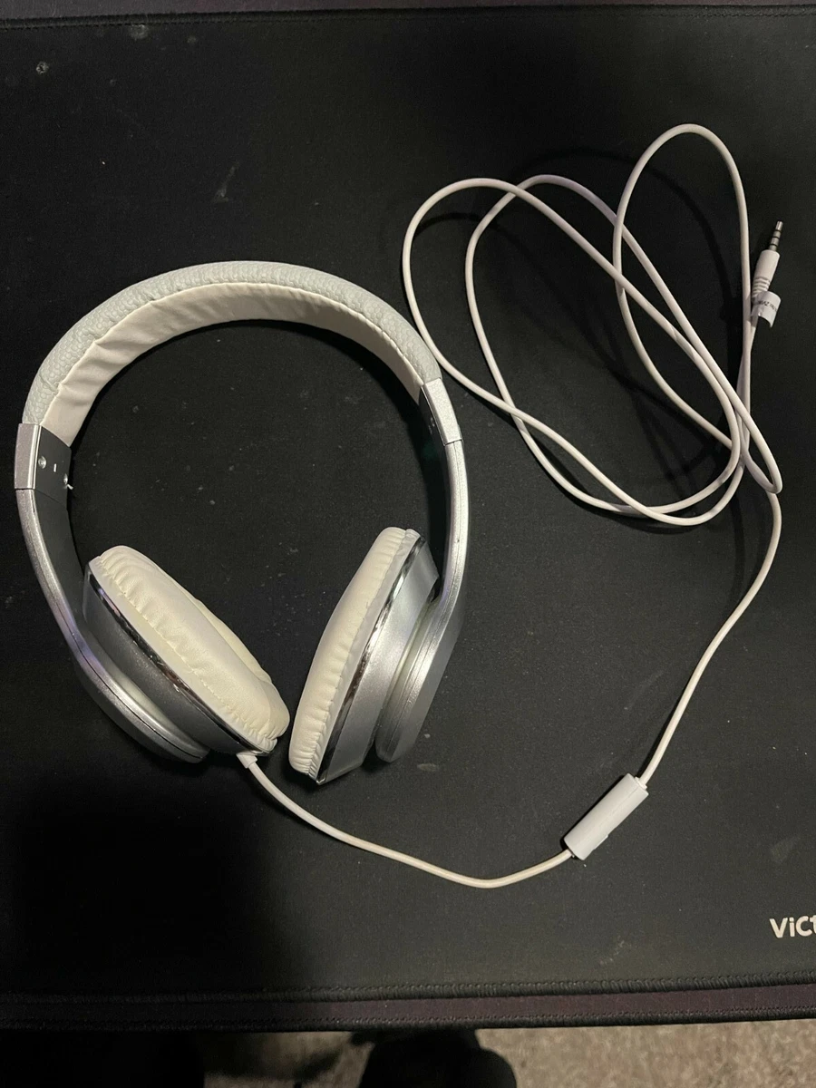 White headphones with mic hot sale