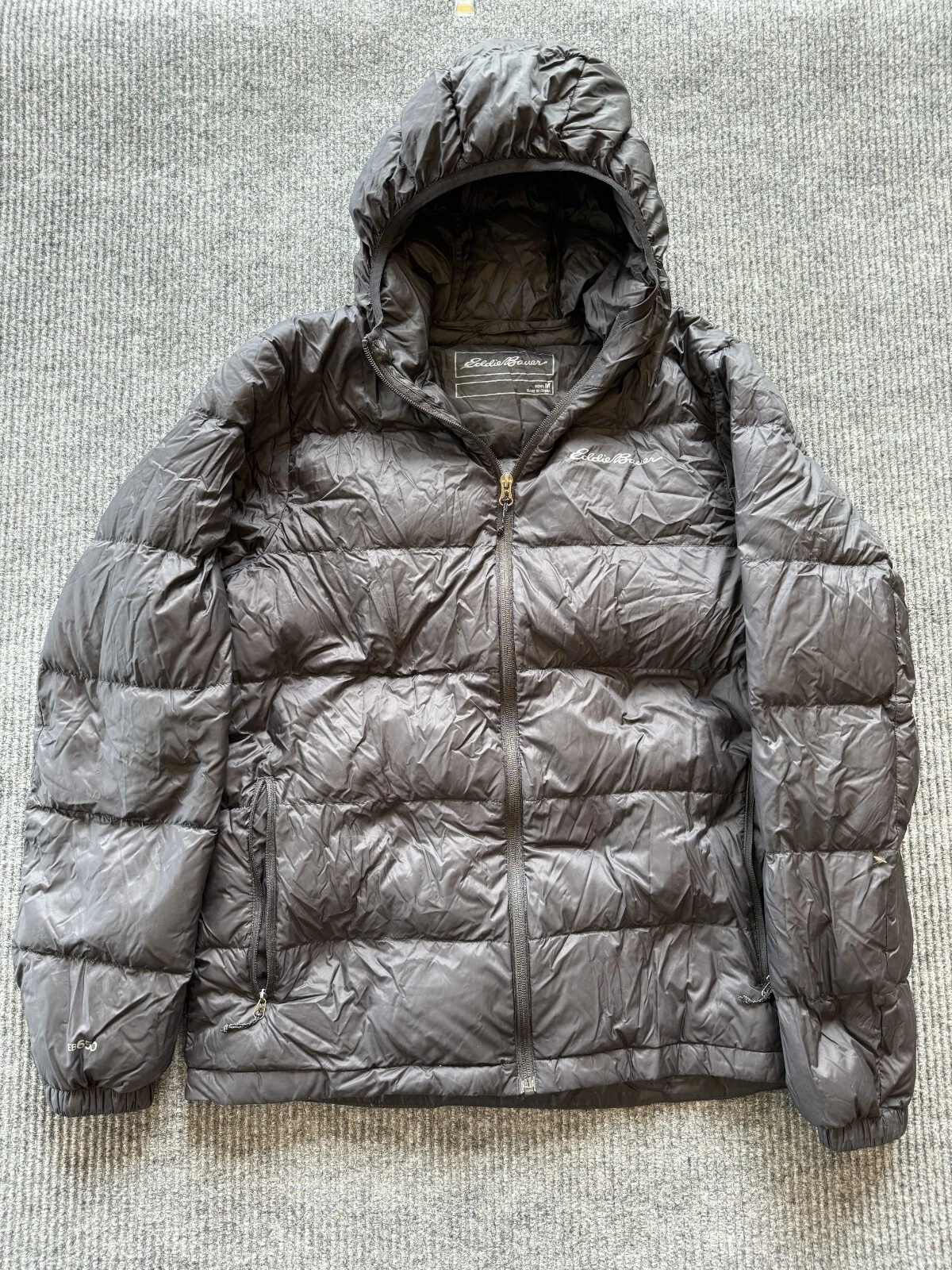 Eddie Bauer Puffer Jacket Mens Medium Black Hood Full Zip Ski Winter Outdoor