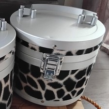 Kosmetikkoffer Schminkkoffer Rund 16x13cm Gir...