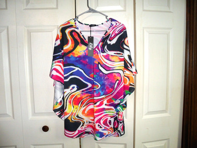 LILY - NWT - AWESOME Pullover Ponch Style Tunic Top w/Armholes - M - Multicolor