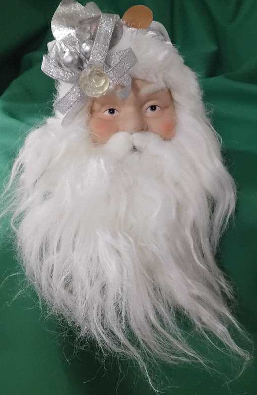 Santa's Collection 2008 Series Santa Claus Head Ornament White & Silver Tone