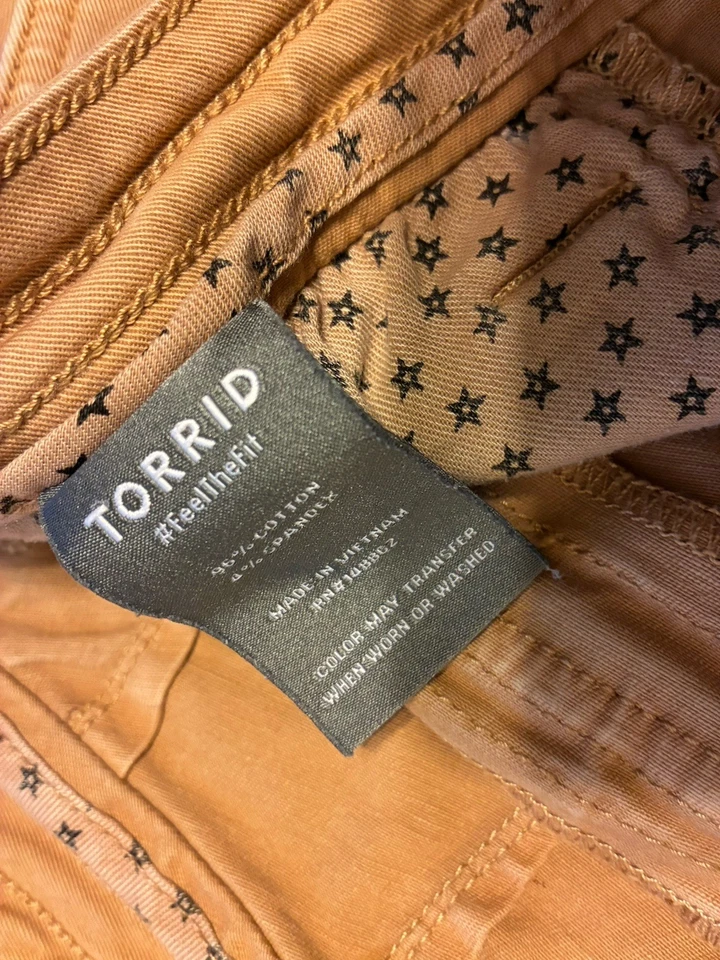 Torrid Feel The Fit Brown Khaki Cotton Shorts Stretch Waist Women’s size 12 - Image 3 of 4