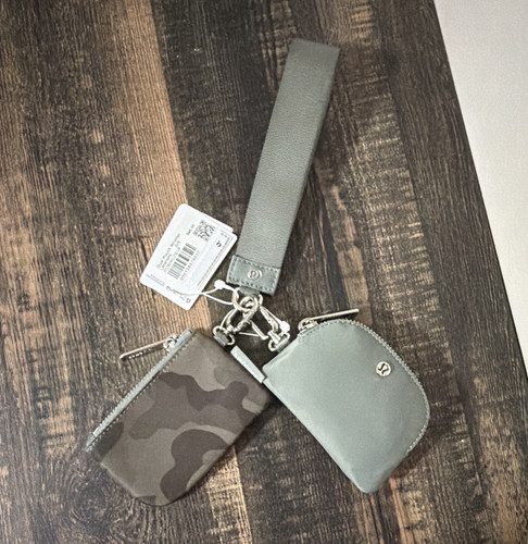 lululemon Dual Zip Pouch Wristlet Key Chain Clip Faded Camo/Willow Leaf/silver