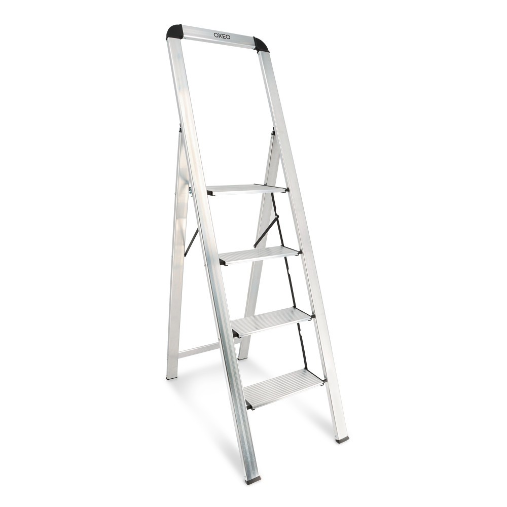 Escabeau 4 marches Oxeo en aluminium pour éviter l'encombrement des petits espaces