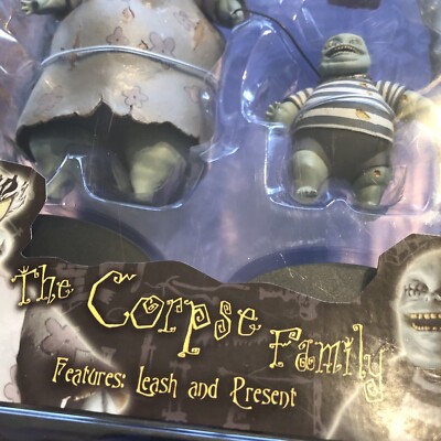 NECA Nightmare Before Christmas The Corpse Family Leash Present