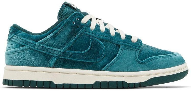 Nike Dunk Low Green Velvet W