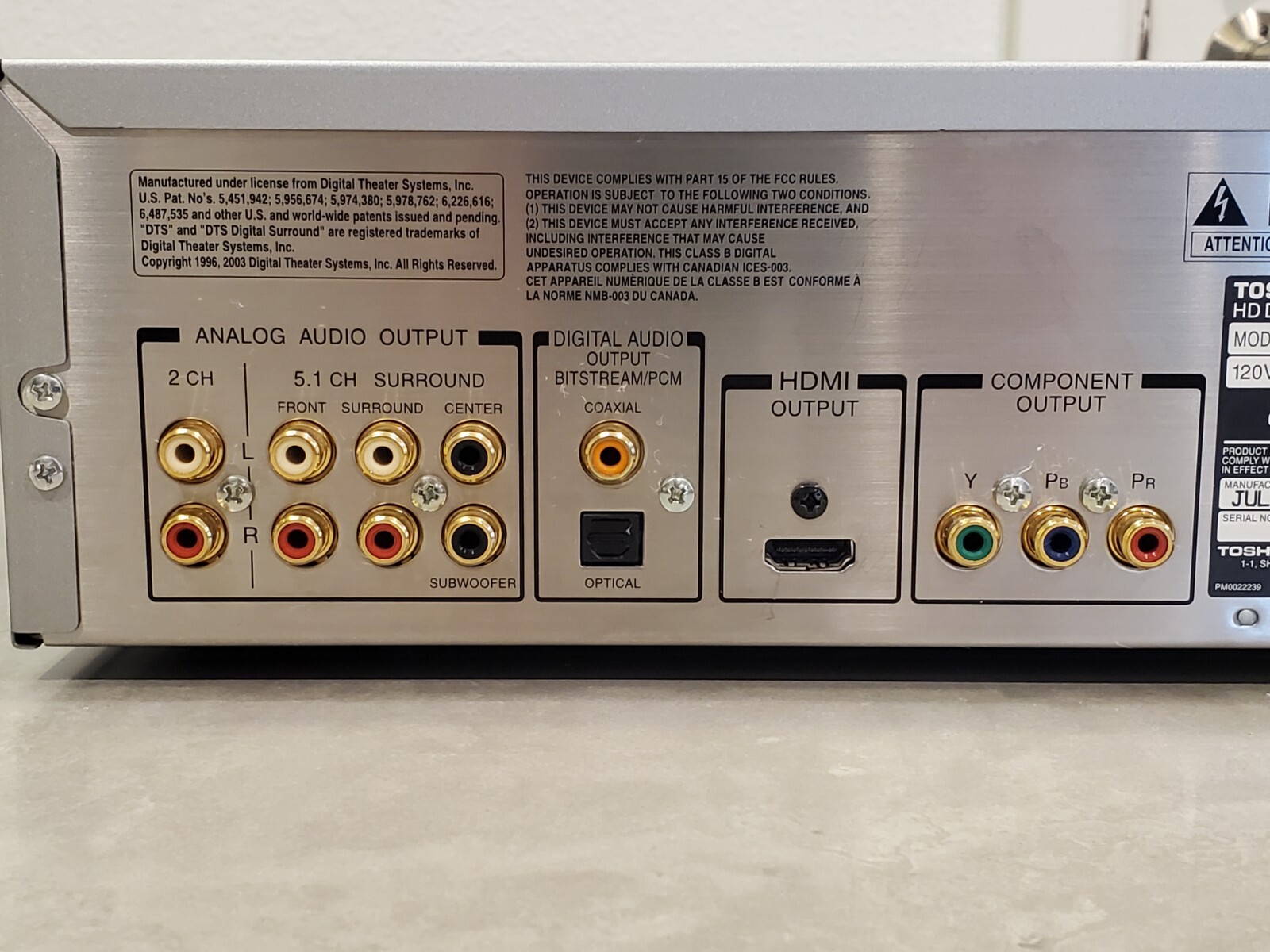 Toshiba HDA1 HDDVD Player With Remote And Sample Discs Video