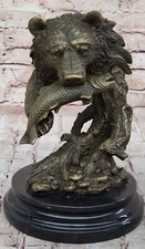 Oso pardo de bronce caza peces río escultura arte estatuilla base mármol venta