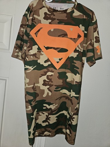 Under Armour Superman Compression Shirt Mens Small DC Comics Camo