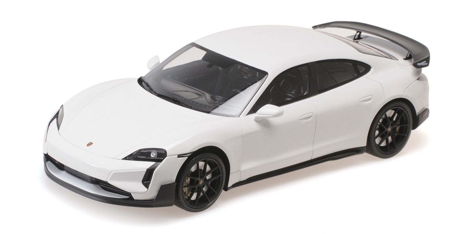 Minichamps 1/18 PORSCHE TAYCAN TURBO GT WHITE 2024 - 117069404