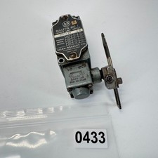 A-B Allen Bradley Oiltight Limit Switch 802TA-W2 802 T